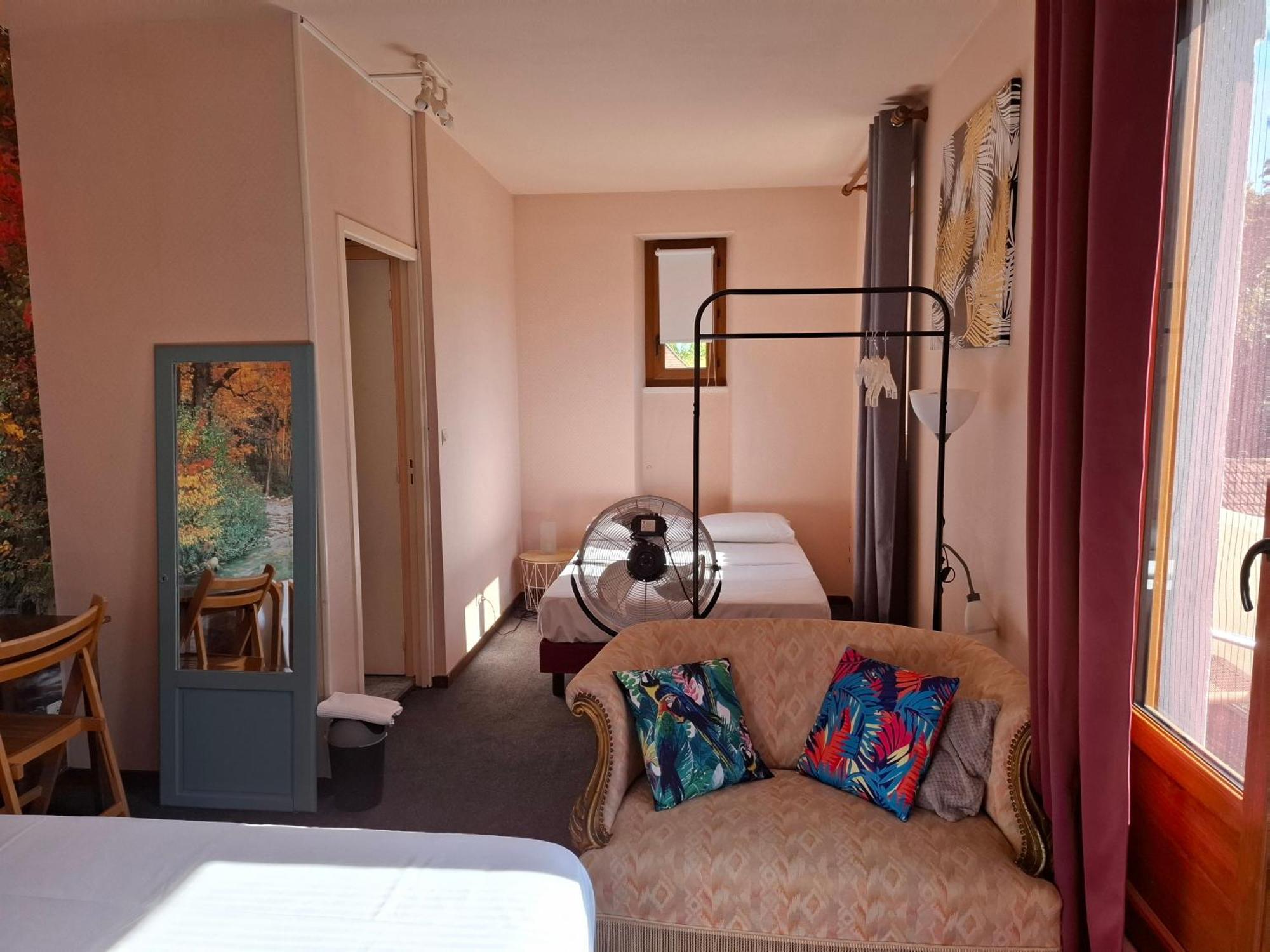 Hotel Du Pont Et Restaurant A Grolejac Екстер'єр фото