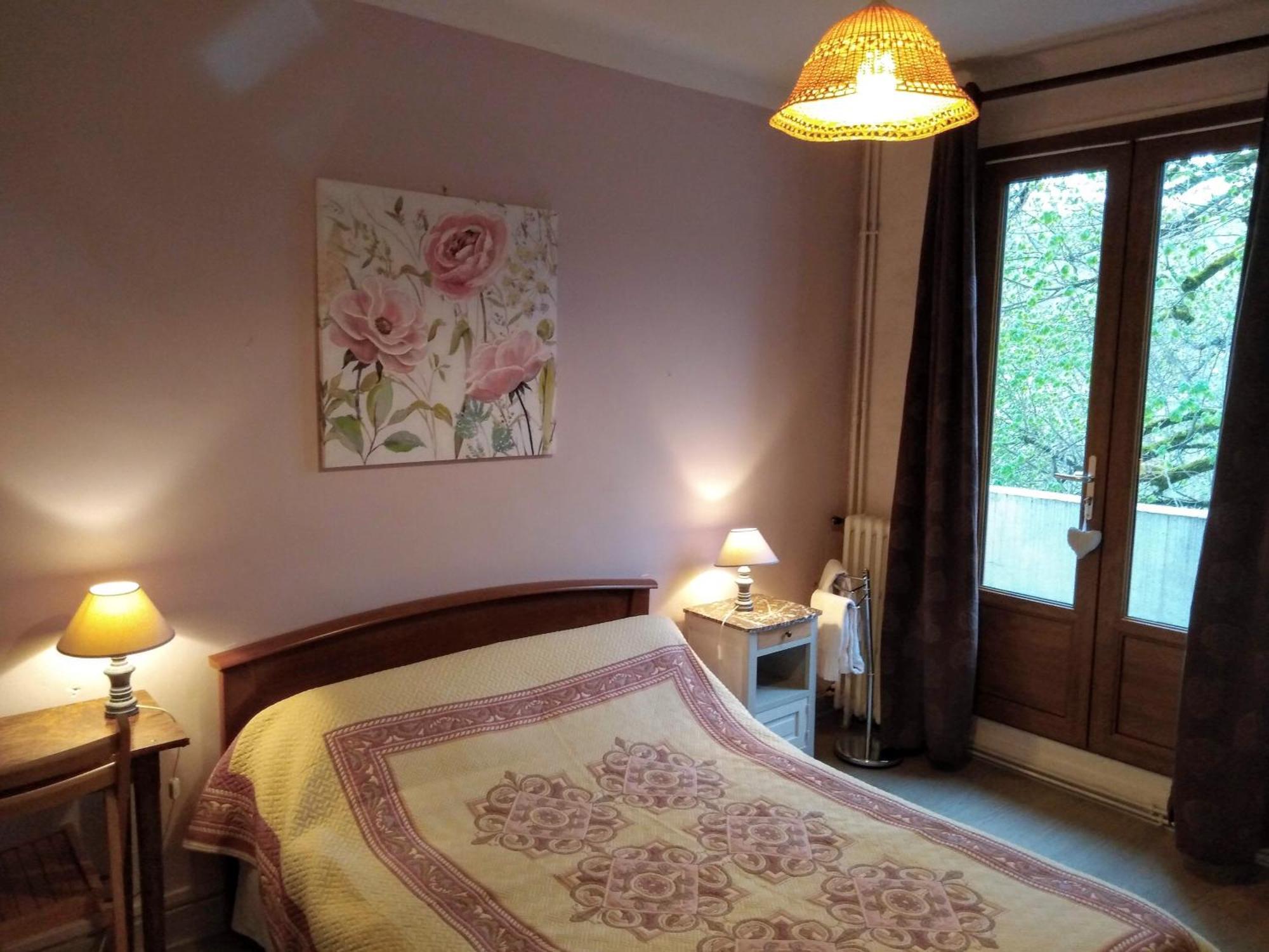 Hotel Du Pont Et Restaurant A Grolejac Екстер'єр фото